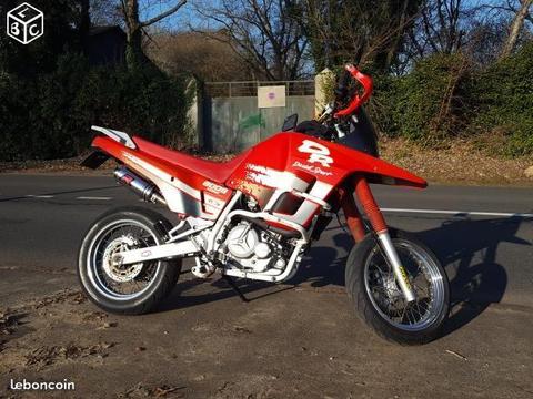 Suzuki dr 800