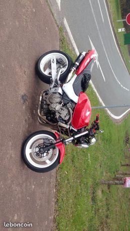 Honda hornet 600 a2