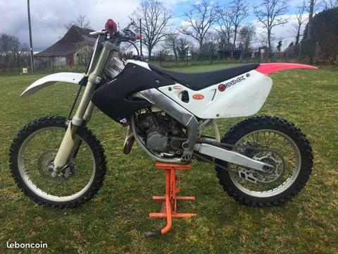 125 cr 2001 (refait a neuf)