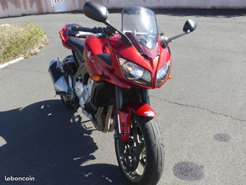 YAMAHA FAZER 1000 , 24700 KM , année 2009