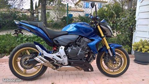 Honda Hornet 600 CB600f 2012 toute équipée