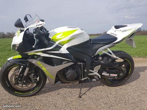 Magnifique Honda 600 cbr rr hannspree peu de klm
