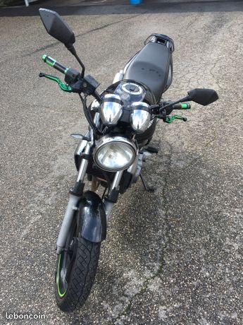 ER5 de 2005 idéale pour un permis A2