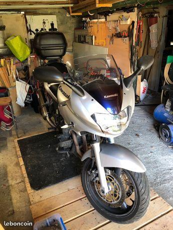 Kawasaki ZR7 S