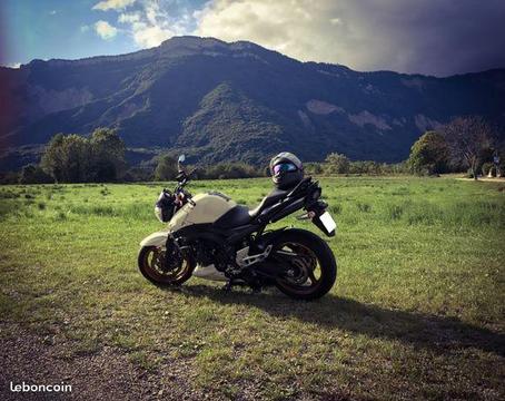 Suzuki GSR 600 mtt1