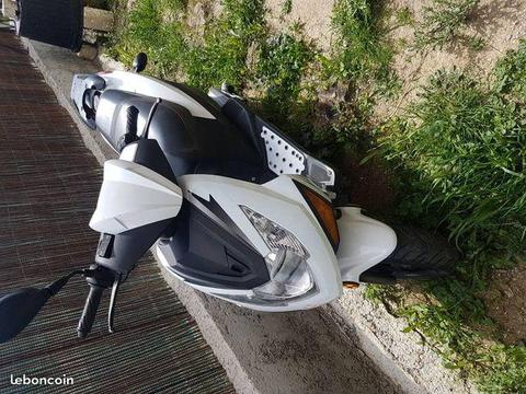 scooter keeway propre 50