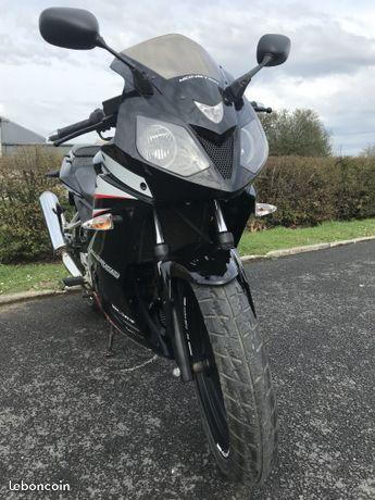 Daelim Roadsport 125