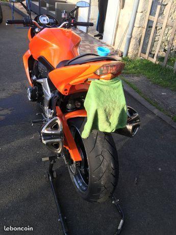 z1000