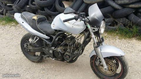 pièces Kawasaki ZR7 750 ptit prix