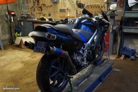 V Ou Échange Honda 750
