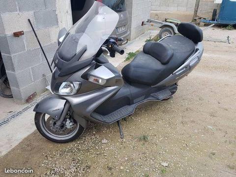 scooter Suzuki burmand