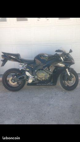 Cbr 1000 rr fireblade cause glissade cadre touché