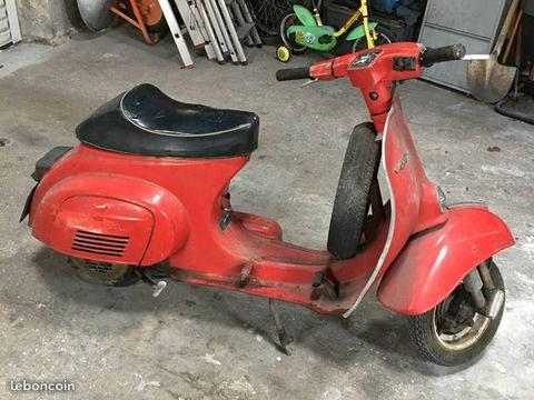 Vespa v5a de 1974 à restaurer