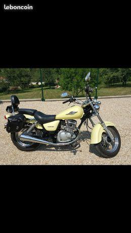 Moto Suzuki 125 Marauder