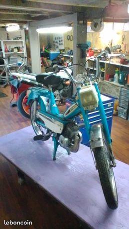 Mobylette motobecane 50 v