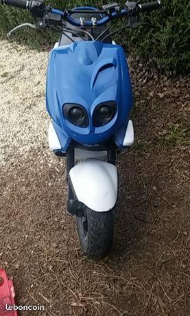 Trekker bleu et blanc