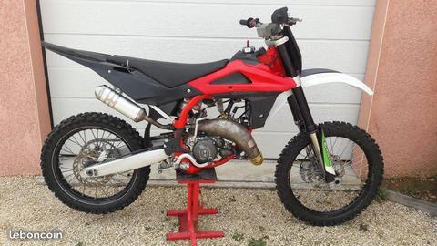 Husqvarna 125 CR 2010 / Avec CG