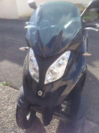 Scooter 3 roues quadro 350 d
