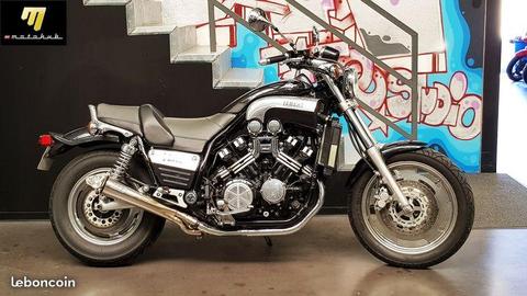 Yamaha 1200 VMAX Excellent état 38000km seulement
