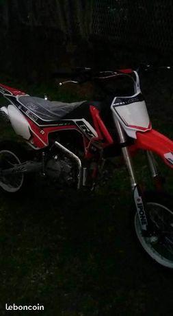 Moto 150 crz