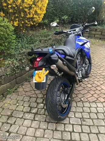 xtx 660 yamaha . ( Super motard )
