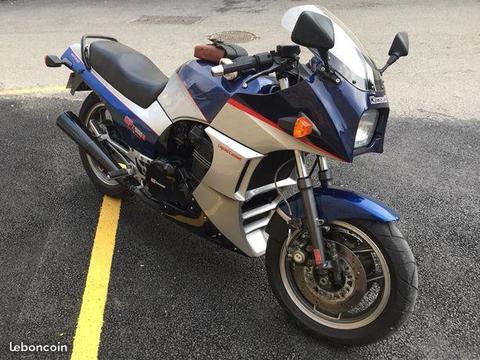 Kawasaki GPZ 900 R