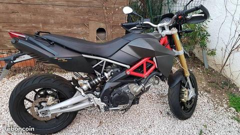 Aprilia Dorsoduro 750 // FACTORY EDITION