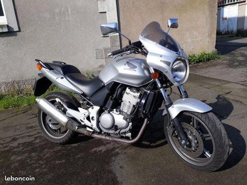 CBF 500 grise 30 000 km - Année 2004