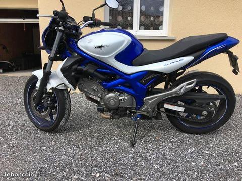 Suzuki SFV 650 GLADIUS REPLICA TROPHY