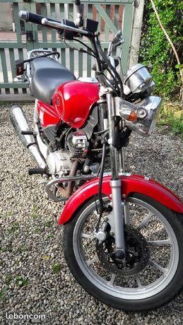 Moto YAMAHA YBR CUSTOM
