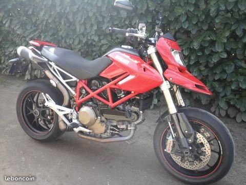 Ducati 1100 Hypermotard 