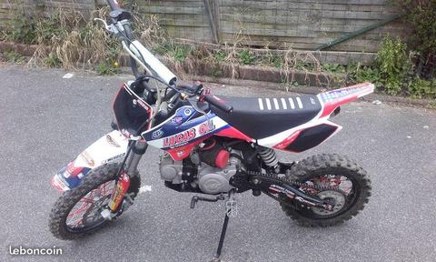 125 ycf tres propre