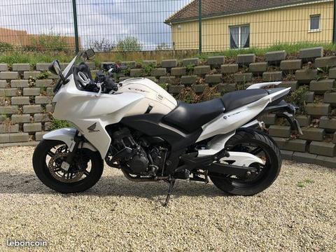 HONDA CBF1000F Blanc état impeccable