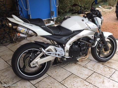 Magnifique SUZUKI 600 GSR