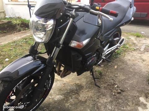 600 GSR Suzuki rabaissée