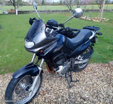Suzuki Freewind (XF 650) compatible permis A2