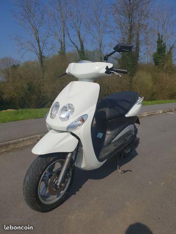 Yamaha Neos
