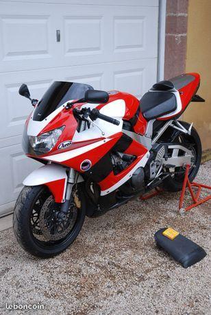 Honda CBR 929 de 2000 type SC44A