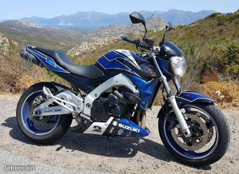 Suzuki gsr 600