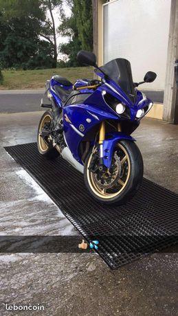 Yamaha r1