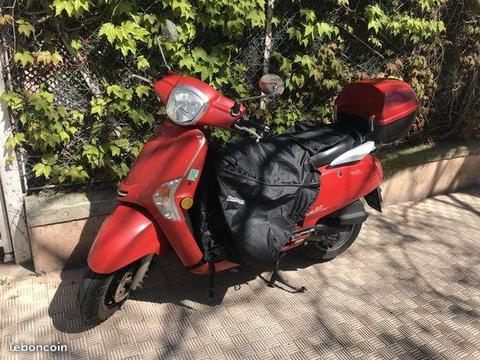 Scooter kymco 50 rouge