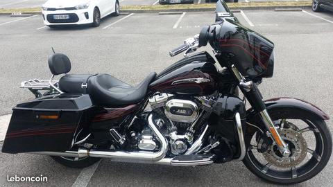 Harley street glide cvo