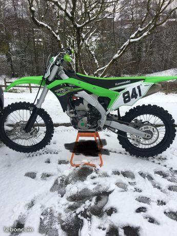 250 kxf contre moto de route