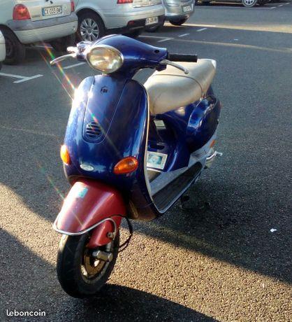 Vespa 50