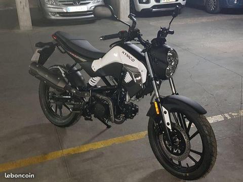 Moto Kymco Kpw-50 neuve avec accessoires