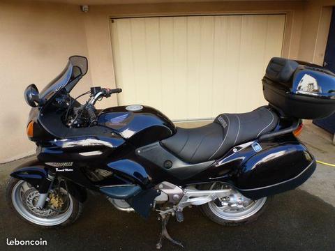 Moto honda deauville 650