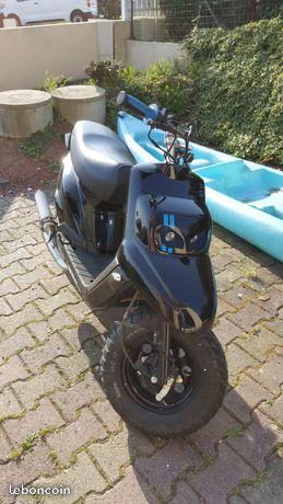 MBK Booster 2015 ( accepte échange contre moto )