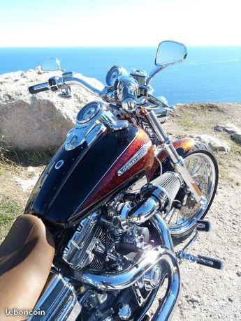 HARLEY Fat Bob CVO 1800 cm3 CARBU 5500 Kms reprise