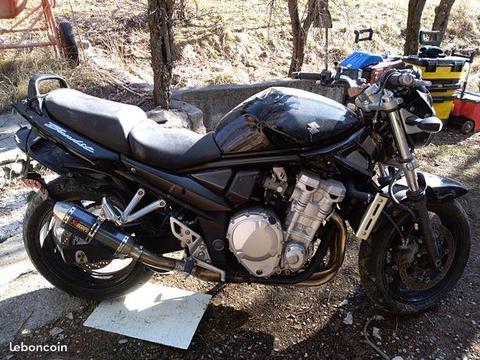 Diverses pieces bandit 650 de 2009 sans ABS