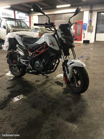 Benelli 125 tnt